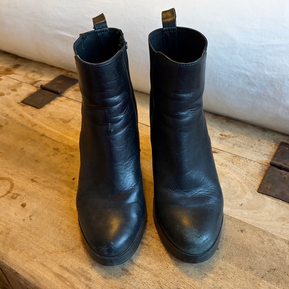 Steve Madden Boots - Picture 2 of 6